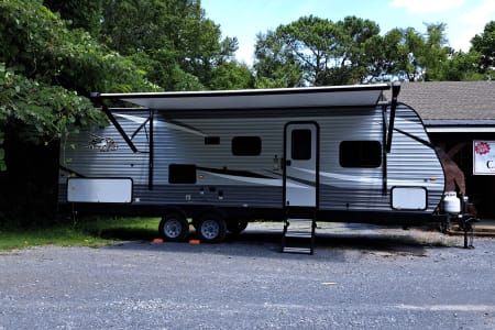 Mimi and Poppy's Jayco! Ready to Rent!