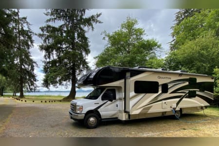 Fully Stocked Quantum RV Cruiser | Child & Pet Friendly \Delivery Available