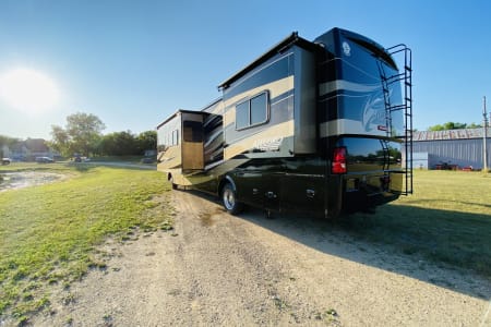 2011 Tiffin Allegro Open Road 35QBA