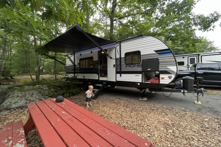 NEW 2023 Heartland Pioneer 29ft Travel Trailer