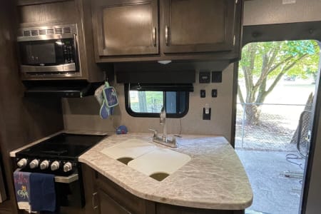 HollyShoresCampingResort–CapeMay Rv Rentals