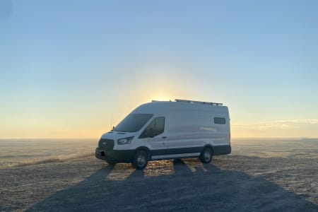 2022 Ford Transit Roadtrip