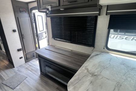 2022 Crossroads RV Cruiser Aire KING BED