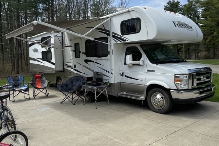 Great family camper w/bunkhouse + Unlimited miles