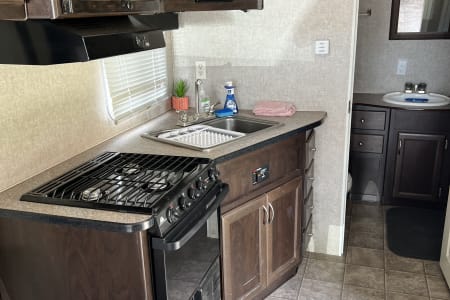 RV Rental riverside,California-(CA)