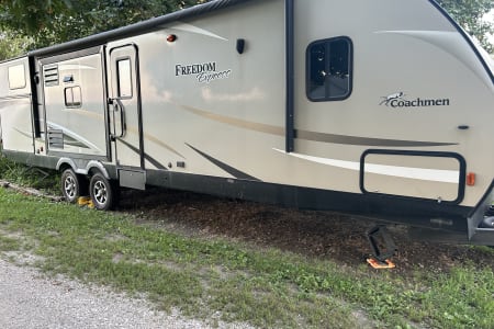 2017 Coachmen Freedom express