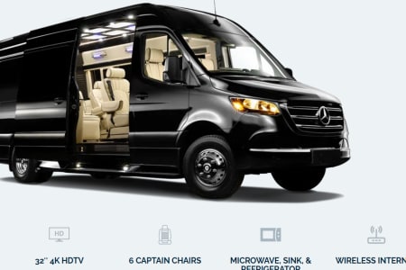 2024 Ultimate Toys Ultimate Coach