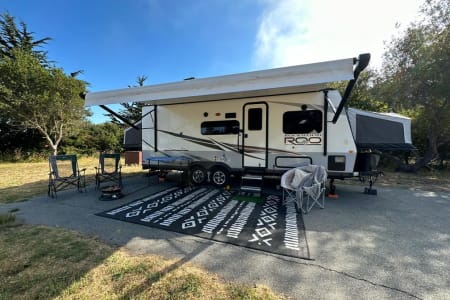 2021 Rockwood Roo 233S - 3 Heated Queen Beds, Fully loaded unit