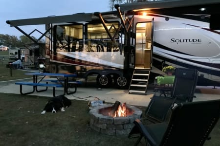 2019 Grand Design Solitude (Extra Guest Suite)