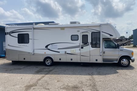 2004 Gulf Stream Ultra Supreme