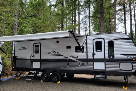 Family Glamping! 2023 Jayco Jay Flight 28' Travel Trailer