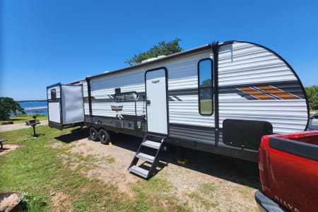 FAMILY SIZED! 2022 Forest River Wildwood