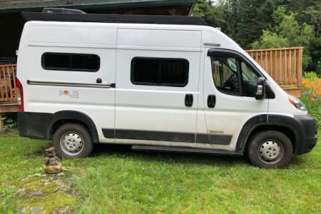 2022 Winnebago Solis Pocket.