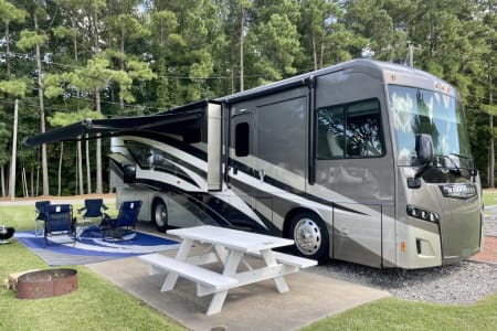 2022 Winnebago Inspire - Premium Class A MotorCoach - Fully Loaded!