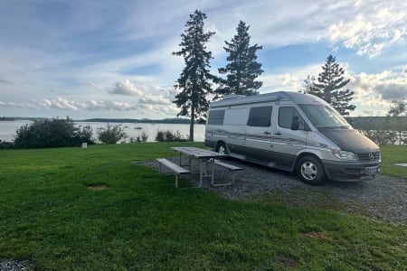 Mercedes Sprinter Roadtrek Class B