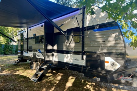 HillwoodCampingPark Rv Rentals