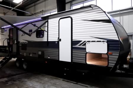 2019 Crossroads Zinger Bunkhouse