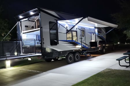 2023 Genesis Supreme Rv RAGE'N 2815T Fifth Wheel