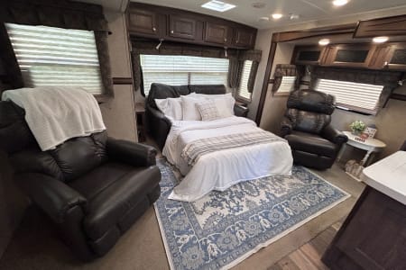 CampDeepEnd Rv Rentals