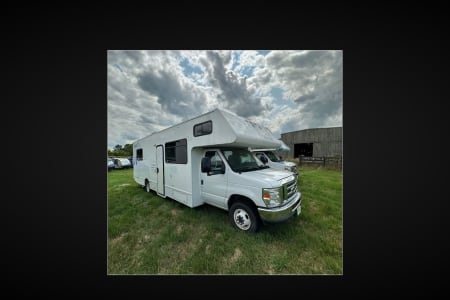 2016 Thor Majestic Class C RV - 30 Foot Large Size Sleeps 7 - FL#022