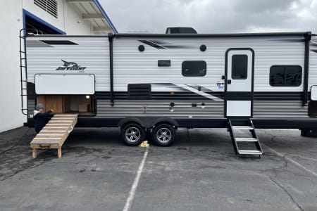 Folsom CA Family Adventure Ready! 2022 Jayco SLX, Sleeps 10, Tankless Hot Water