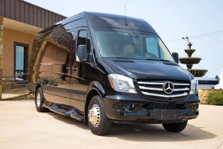 2023 Maybach Sprinter Limo -- Seat's 8-10 for Napa trips