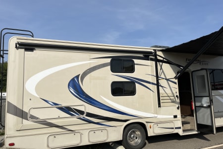 SolShine Rv Rentals