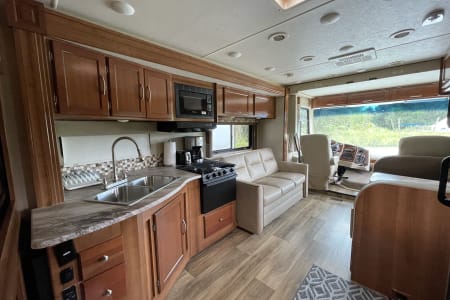 Coachmen Pursuit 2019 33BH