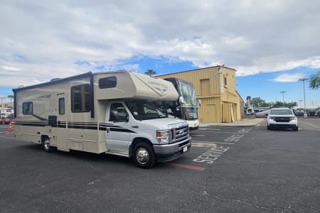 Yuma AZ 2022 Coachmen Leprechaun C Class 30 Footer