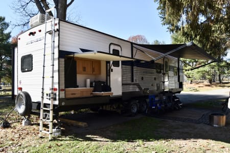 2023 PrimeTime Avenger Bunkhouse with Outdoor Kitchen (Delivery Only)