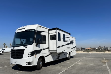 RV Rental riverside,California-(CA)