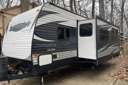 Westerville OH 2019 Keystone RV Springdale - Family & Pet Friendly!