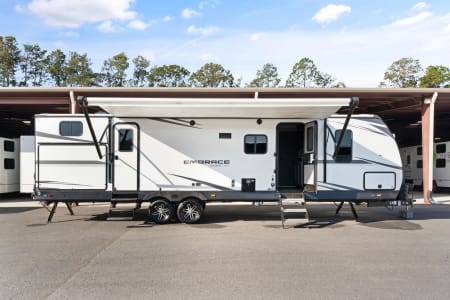 2021 Cruiser RV Embrace, Sleeps 6