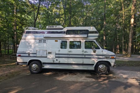 1990 Chevrolet G30 Class B RV V8