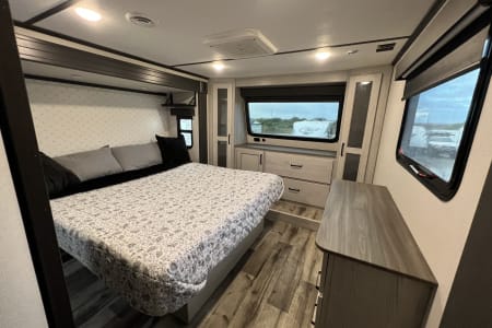 Port HuenemRV rentals