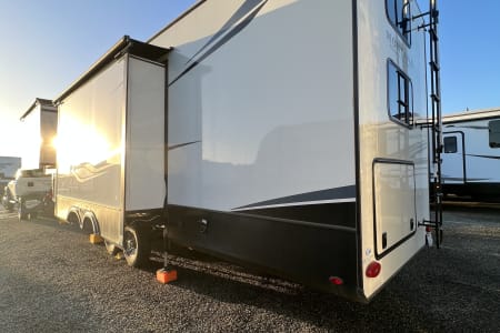 Port HuenemRV rentals