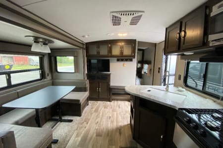 PicturedRocksNationalLakeshore Rv Rentals