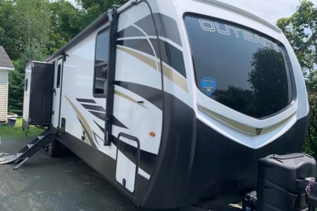 2022 Keystone RV Outback Toy Hauler