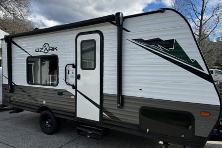 Grass Valley CA 2023 Forest River Ozark 1660FQ - 22' with Solar