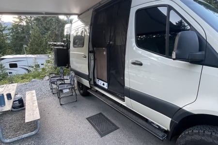 2020 Mercedes Sprinter Winnebago Revel Van