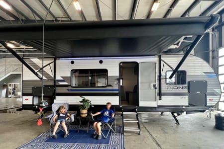 Pet friendly home away from home 2022 Pioneer Bh250 Camper