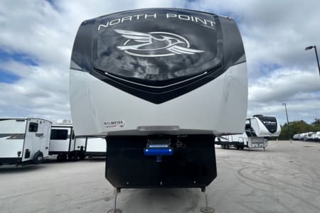 2024 Jayco Northpoint 390CKDS- DOUBLE MASTER- 2 FULL BATH