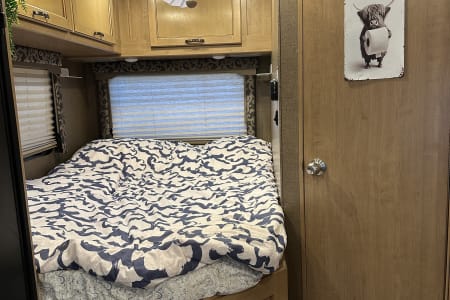 RV Rental riverside,California-(CA)