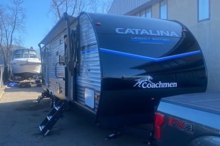 2022 Coachmen Catalina Legacy 323BHDSCK