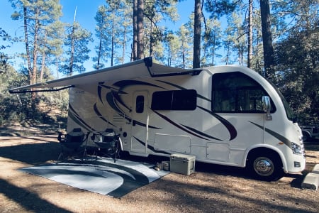 Apache JunctionRV rentals