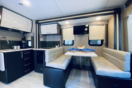 Apache JunctionRV rentals