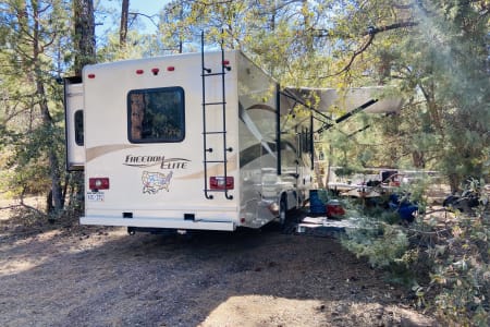 Apache JunctionRV rentals