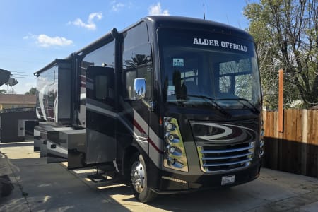 Johns Thor Challenger Motor Coach