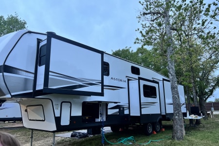 travel trailer for rent san antonio