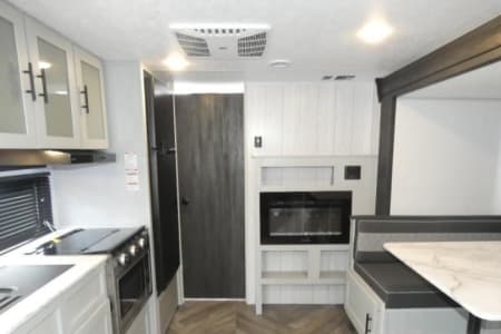 BROWNSTOWNRV rentals